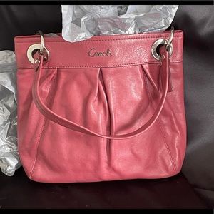 Mauve, muted pink Coach purse 👛